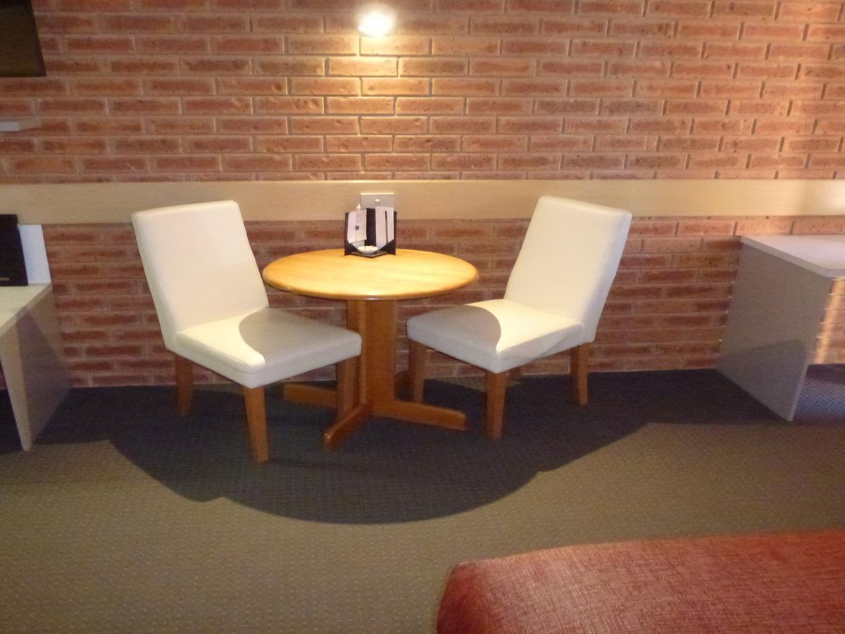 Colonial Motor Inn Bairnsdale Golden Chain Property Exterior photo